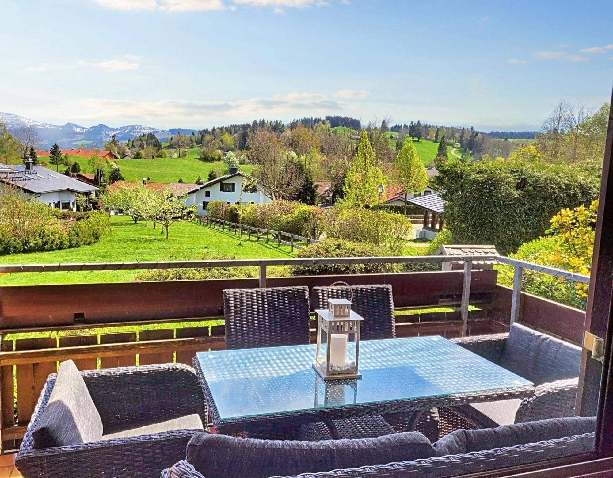 Lindners Hideaways - Bergnest Lodge - Bergblick Fewo 6 Pers Balkon Garten Hund Ski Unterkunft Luftkurort Oberreute Naehe Buchenegger Wasserfaelle Eistobel Bodensee Ngoại thất bức ảnh